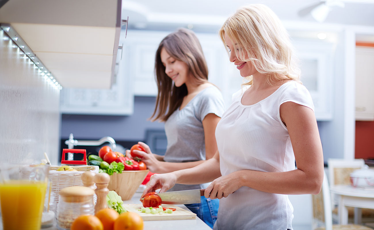 The Secret Ingredient Top Chefs Swear By 1 women preparing lunch1