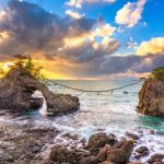 Esai tentang Pengabdian | Alasan Saya Sering Memilih Bekerja Tanpa Bayaran 7 A Shimenawa Binds Two Sacred Rocks Together in Japan