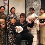 Mengenal Budaya Jepang: Perjalanan Saya Menjelajahi Tokyo 7 Donny Kimball Plays the Shamisen in Asakusa