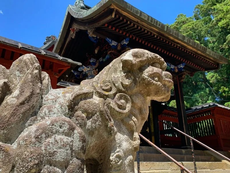 Kuil Iwakiyama: Menengok Kemegahan di Bayang-Bayang Gunung Iwaki Aomori 6 Komainu at Iwakiyama Shrine