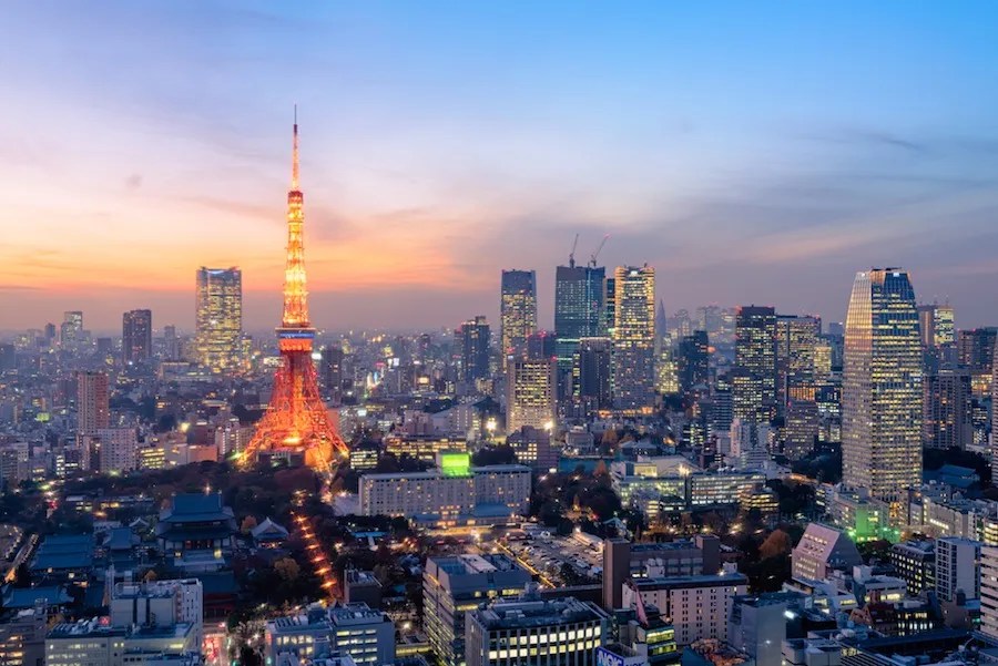 Sky Deck Mori Tower: Pemandangan Gedung Pencakar Langit Terbaik di Tokyo 4 Tokyo Tower from the Mori Tower Sky Deck