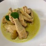 Resep Opor Ayam Kampung Kuah Kuning yang Kental dan Gurih 2 bb8ed27e b0fe 49ad af45 02d06b3a49ad