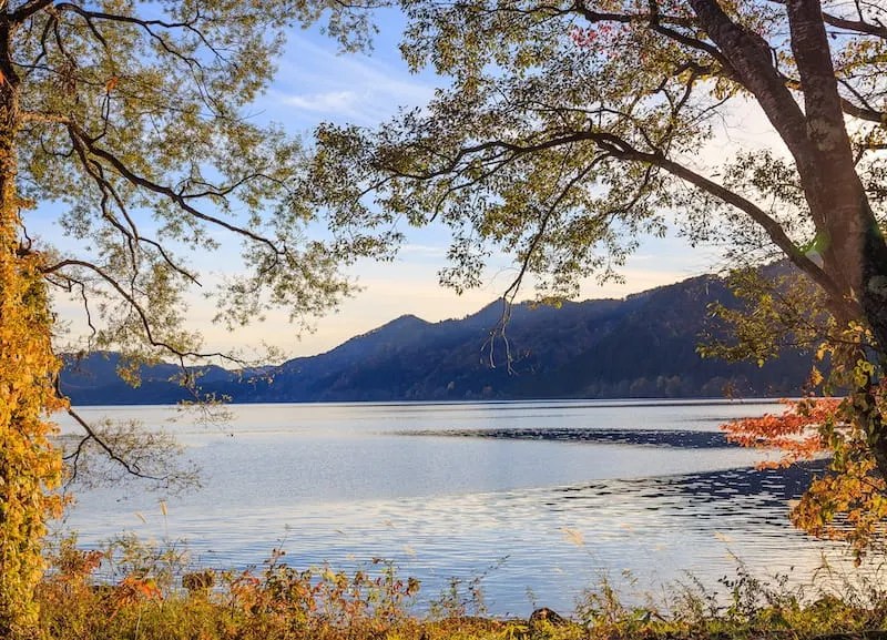 Pesona Danau Tazawa Akita: Alasan Wajib Mengunjungi Danau Terdalam di Jepang 7 Akitas Lake Tazawa