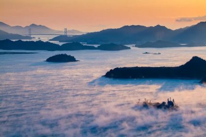 Menjelajah Keindahan Seto Inland Sea di Setouchi yang Mempesona 34 Fog Covers the Seto Inland Sea in Setouchi