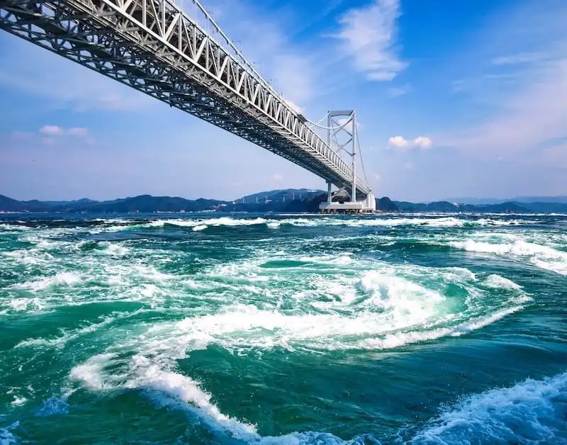 Pusaran Air Naruto, Destinasi Wajib Kunjung di Prefektur Tokushima 7 The Great Naruto Bridge Whirlpools