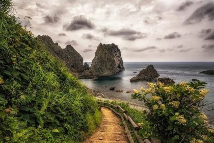 Panduan Wisata ke Pedesaan Jepang: Tips Menghindari Masalah Umum 14 The Shokatan Coast of Hokkaido