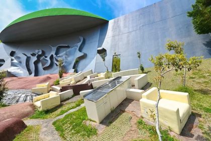 Situs Takdir yang Dapat Dibalik: Taman Yoro Gifu yang Unik 55 The Site of Reversible Destiny in Yoro Park