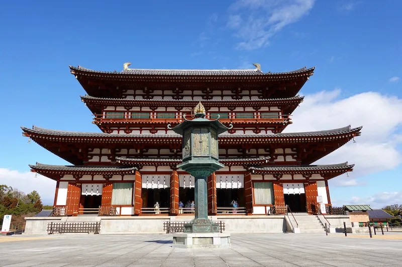 Menginap di Nara: Alasan Kunjungan Sehari Saja Tidak Cukup 7 Yakushi ji in Western Nara