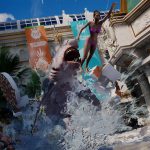 Game Hiu PS5 Terbaru Ini Ajak Pemain Makan Orang di Waterpark 2 new ps5 shark game lets you eat people at a waterpark gamerant feature c