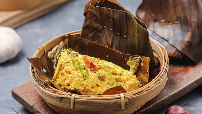 Resep Pepes Tahu Kemangi Udang yang Gurih dan Lembut 1 pepes tahu udang kemangi 1785143546833 169