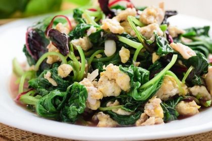 Resep Tumis Bayam Campur Telur yang Simpel, Bikinnya Cuma 5 Menit! 8 resep tumis bayam dan telur 169