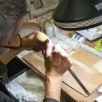 Kumano Hiroshima: Kota Kuas Kaligrafi Terbesar di Jepang 2 A Master Kumano Fude Craftsman at Work