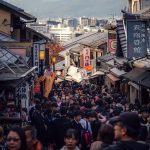 17,3 Juta Lagi | Sanggupkah Jepang Menghadapi 60 Juta Turis 12 Crowded Kiyomizu dera