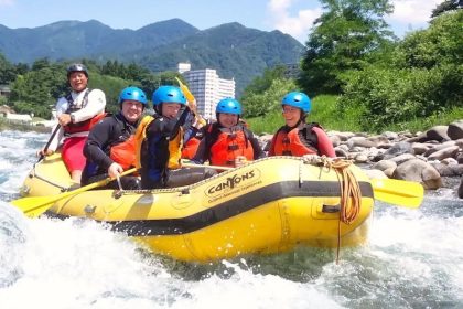 Minakami yang Bergunung-gunung | Destinasi Petualangan Outdoor Terbaik di Jepang 6 Minakami Rafting
