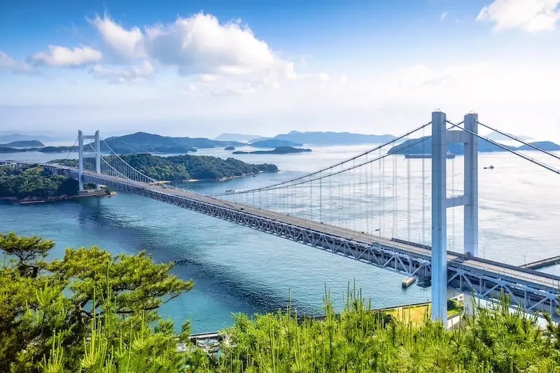 Nikmati Jeans, Jembatan & Bunga Sakura di Kojima 5 Seto Ohashi Bridge