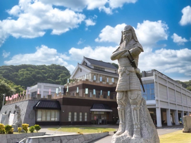 The Murakami KAIZOKU Museum