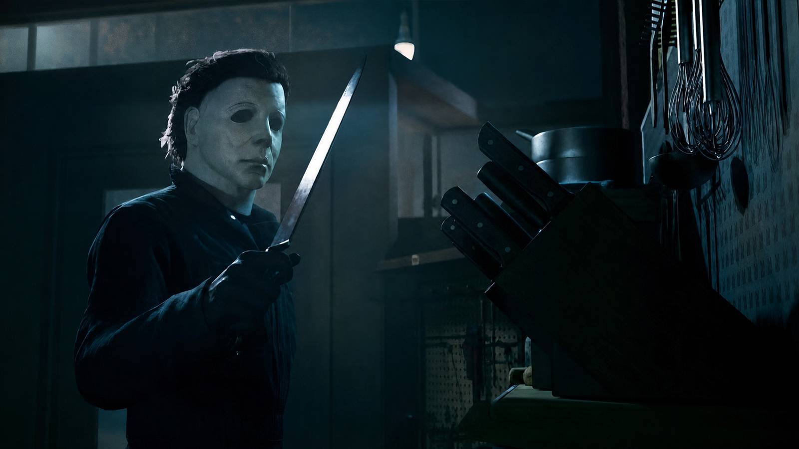 Game Halloween Siap Uji Apakah Film Slasher Telah Temukan Formula Game Horor yang Sempurna 1 michael myers holding a knife