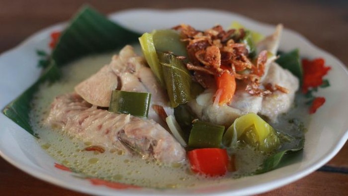 Resep Garang Asem Ayam Kampung Kuah Santan yang Gurih 1 garang asem ayam 1761747174637 169