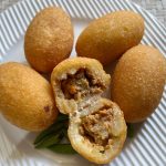 Resep Comro Pulen Gurih dengan Isian Pedas yang Menggugah Selera 12 resep combro