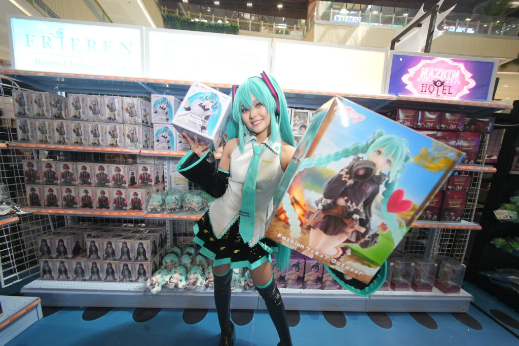 MAX Collector: Collectors Con Tahun ke-4 Kembali Digelar di SM North EDSA 7 1784695599 d7c8b75eea4e05655968d34c542197b4 1024x683 1