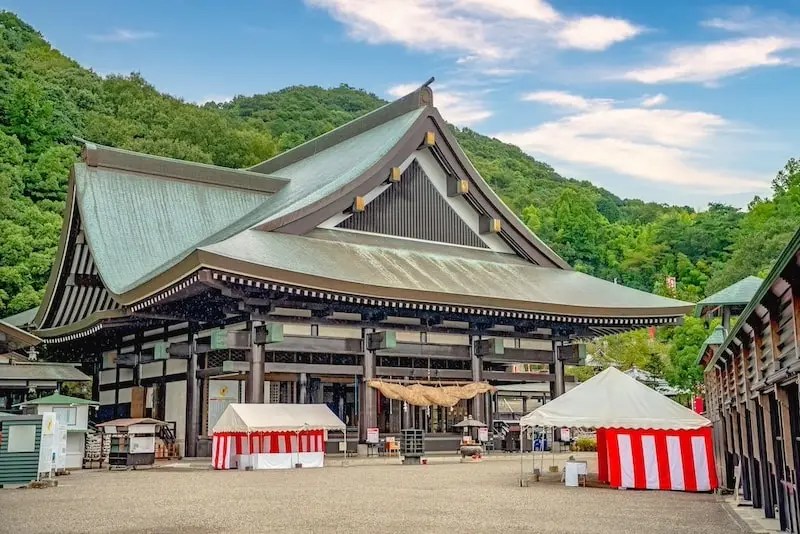 Saijo Inari di Okayama: Salah Satu Kuil Inari Teratas di Jepang 5 The Main Hall of Saijo Inari