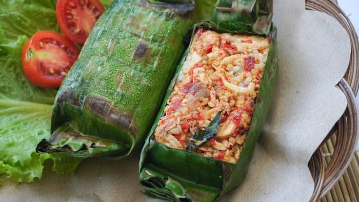 Resep Nasi Bakar Ayam Kemangi, Ide Menu Makan Siang yang Harum dan Sedap 1 nasi bakar 1755520266882 169