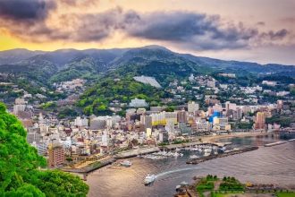 Menyusuri Keindahan Seaside Atami, Saksi Bisu Era Bubble Jepang 10 Sunset Over Atami from the Castle