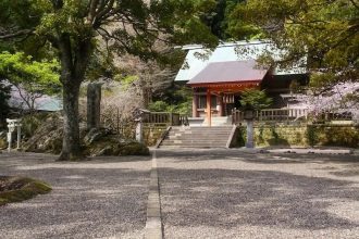 Panduan Wisata ke Awa Shrine: Prefektur Chiba & Semenanjung Boso 13 The Main Hall of Chibas Awa Shrine