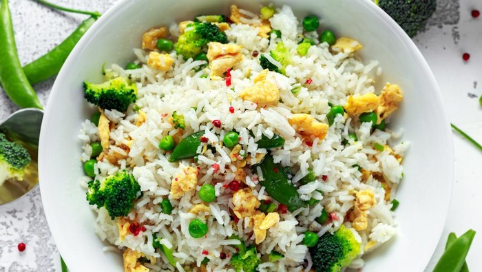 Resep Nasi Goreng Sayuran dan Telur yang Bernutrisi untuk Sarapan 1 resep nasi goreng sayuran dan telur 169