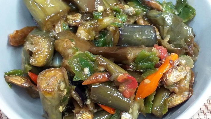 Resep Tumis Terong Teri Rumahan yang Praktis 1 resep tumis terong dan teri 169